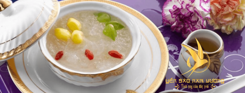 nấu chè tổ yến với hạt sen long nhãn